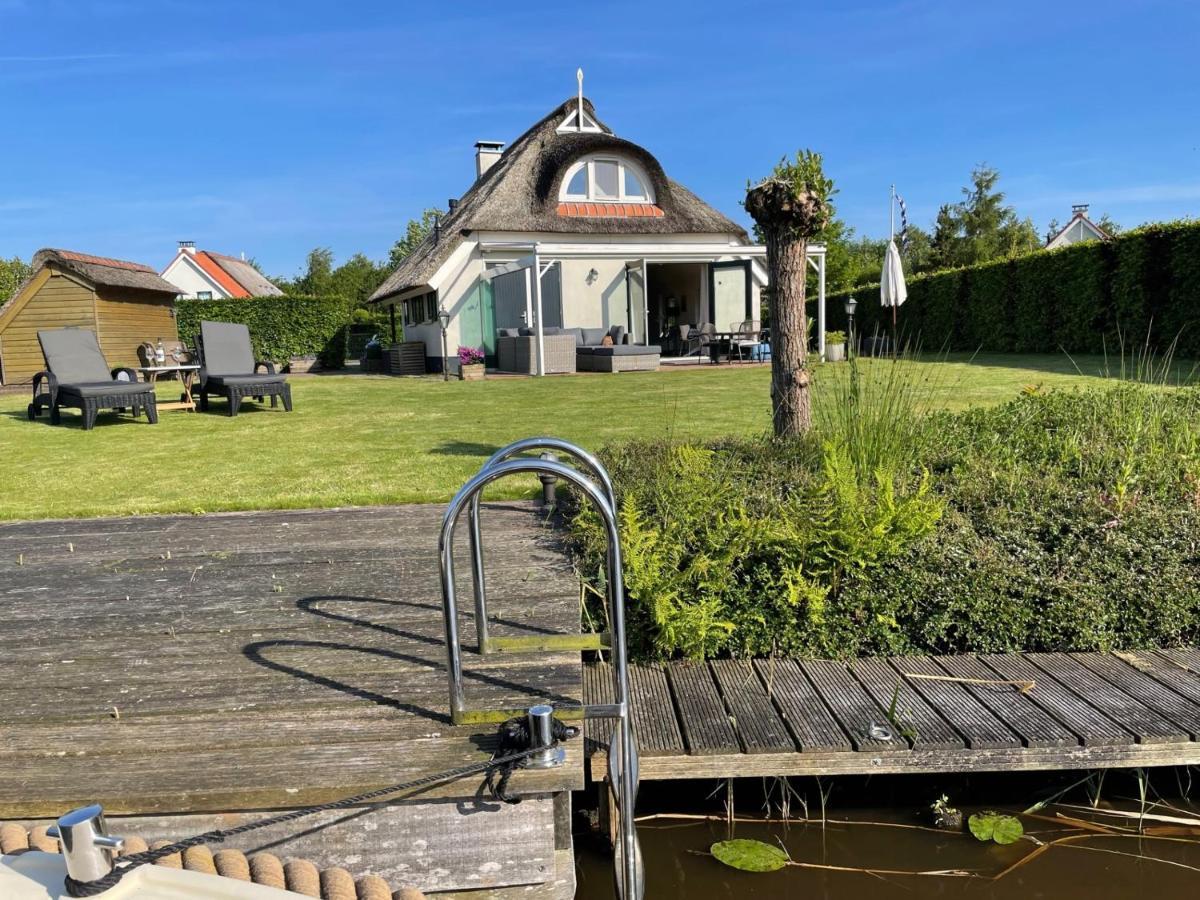 Vakantiehuis Aan Het Water In Friesland Sint Nicolaasga Dış mekan fotoğraf